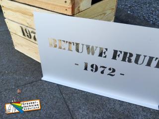 Aluminium spuitsjabloon voor fruitkistje of andere houten kisten